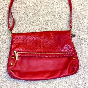 This is a stylist bag that will make you standout.